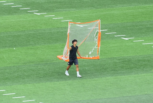 梅西本场数据：送出4记关键传球&助攻双响，获评8.8分全场最高.
