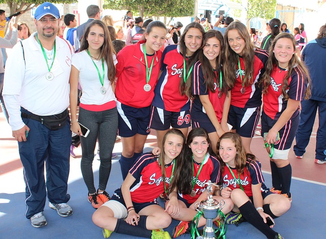 林静欣和翁厚全将担任亚冬会开幕式中国香港代表团旗手.